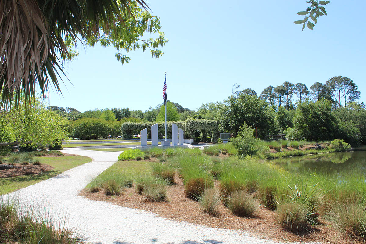 View of Veterans' Memorial from back of Park