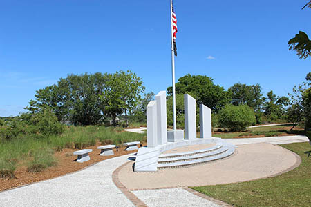 Side View of the Veterans' Memorial